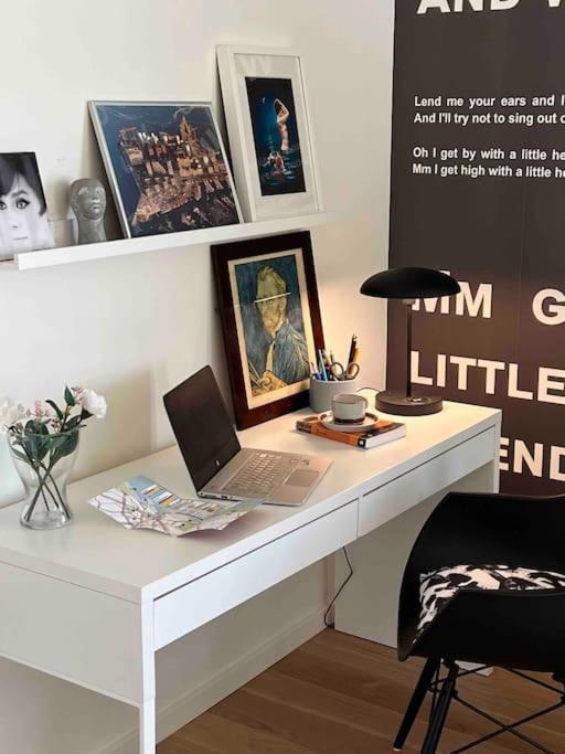 Bo Med Stil Og Udsigt Til Aarhus Lystbadehavn Apartment Bagian luar foto