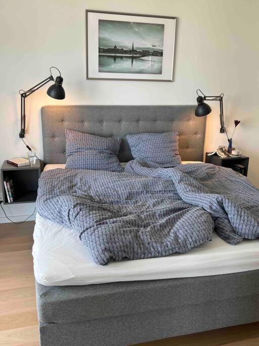 Bo Med Stil Og Udsigt Til Aarhus Lystbadehavn Apartment Bagian luar foto